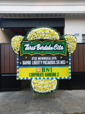 Papan Bunga Duka di Haur Gading